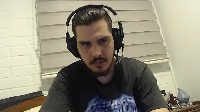 Snapshot of hung_weeb chatting on February 2025 06:57:01 AM hung weeb online show from February 2025 06:57:01 AM