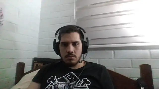 Snapshot of hung_weeb chatting on March 2025 03:35:02 AM hung weeb online show from March 2025 03:35:02 AM