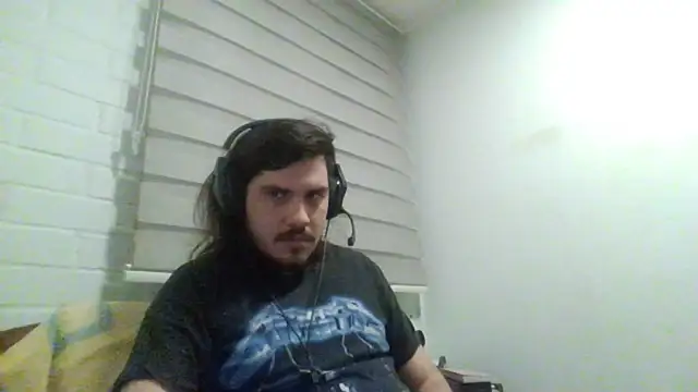 Snapshot of hung_weeb chatting on March 2026 01:22:02 AM hung weeb online show from March 2026 01:22:02 AM