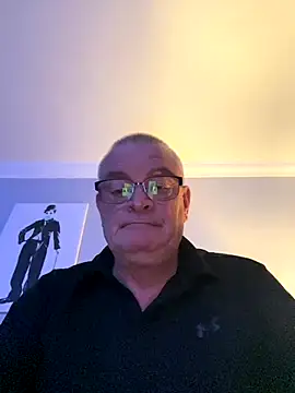 Snapshot of Garry831 chatting on January 2026 07:17:01 PM Garry831 online show from January 2026 07:17:01 PM