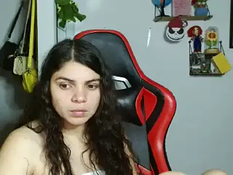 Snapshot of Nikkykora15 chatting on December 2024 05:55:02 AM Nikkykora15 online show from December 2024 05:55:02 AM