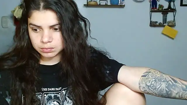 Snapshot of Nikkykora15 chatting on January 2025 12:28:01 AM Nikkykora15 online show from January 2025 12:28:01 AM