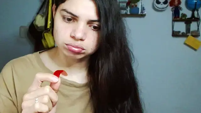 Snapshot of Nikkykora15 chatting on February 2025 12:31:02 AM Nikkykora15 online show from February 2025 12:31:02 AM