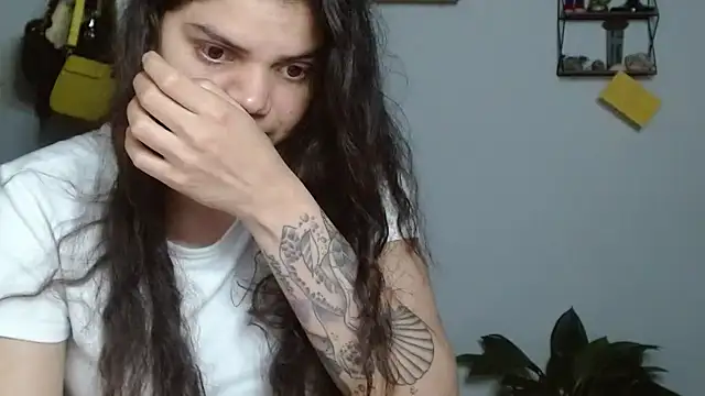 Snapshot of Nikkykora15 chatting on February 2025 05:05:01 AM Nikkykora15 online show from February 2025 05:05:01 AM