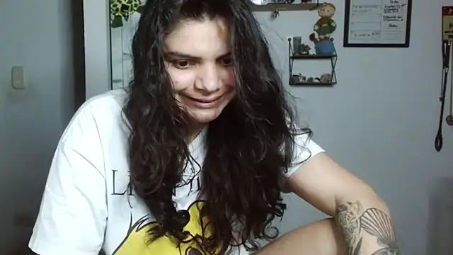 Snapshot of Nikkykora15 chatting on September 2025 01:16:02 AM Nikkykora15 online show from September 2025 01:16:02 AM