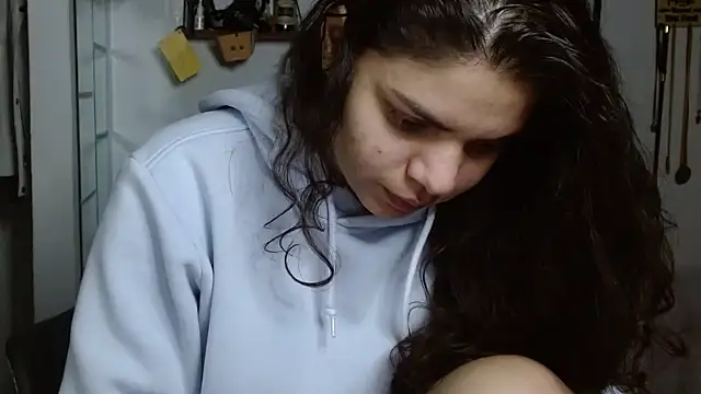 Snapshot of Nikkykora15 chatting on October 2025 01:50:02 AM Nikkykora15 online show from October 2025 01:50:02 AM