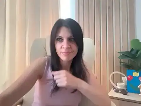 Snapshot of InjaAtHome chatting on June 2026 01:50:01 PM InjaAtHome online show from June 2026 01:50:01 PM