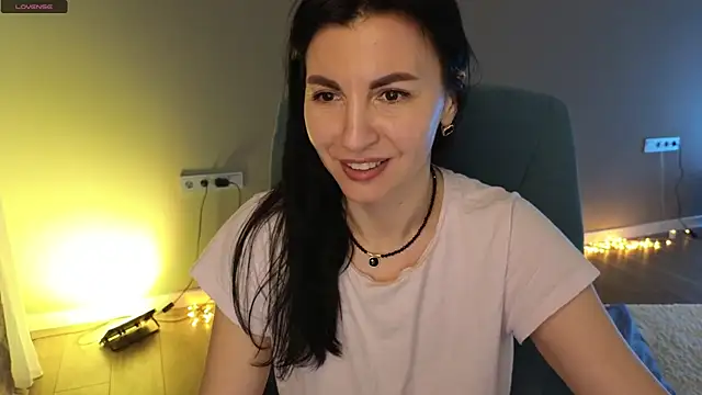 Mary love16 online show from February 2025 12:43:02 PM