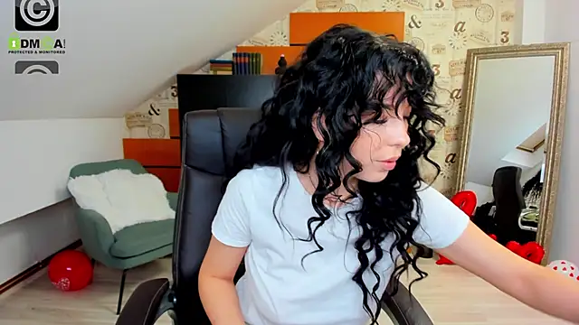 Snapshot of EmillyTaylor chatting on February 2025 04:29:01 AM EmillyTaylor online show from February 2025 04:29:01 AM