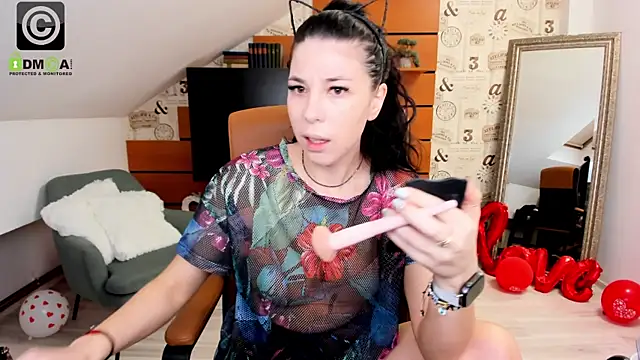 Snapshot of EmillyTaylor chatting on March 2025 04:08:02 AM EmillyTaylor online show from March 2025 04:08:02 AM