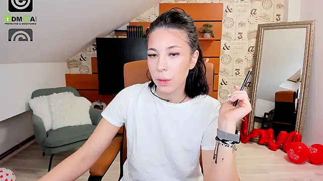 Snapshot of EmillyTaylor chatting on March 2025 04:21:02 AM EmillyTaylor online show from March 2025 04:21:02 AM