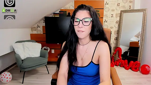 Snapshot of EmillyTaylor chatting on March 2025 07:46:02 AM EmillyTaylor online show from March 2025 07:46:02 AM