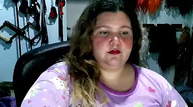 Snapshot of squirt322bbw chatting on February 2025 03:21:02 AM squirt322bbw online show from February 2025 03:21:02 AM