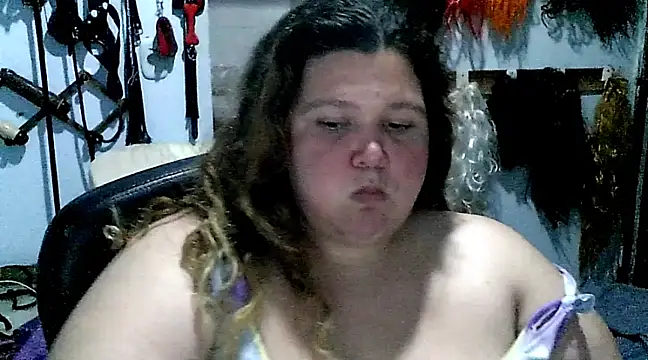 Snapshot of squirt322bbw chatting on February 2025 12:33:01 AM squirt322bbw online show from February 2025 12:33:01 AM