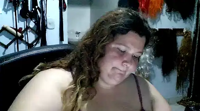 Snapshot of squirt322bbw chatting on March 2025 08:09:02 PM squirt322bbw online show from March 2025 08:09:02 PM