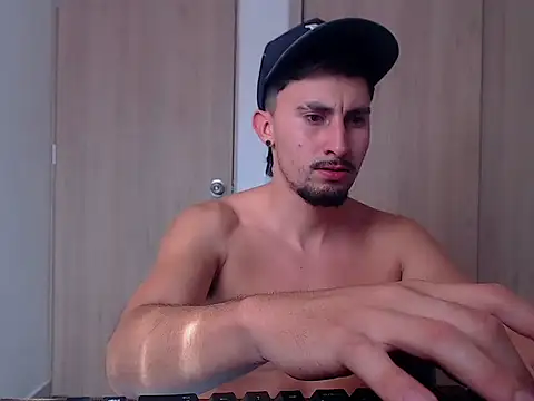 Snapshot of ChrisDamon chatting on September 2025 02:40:01 PM ChrisDamon online show from September 2025 02:40:01 PM