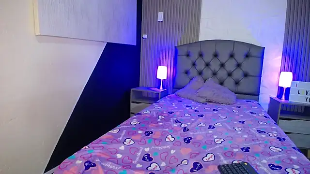 cheryl hs online show from February 2025 06:56:01 AM