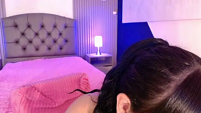 cheryl hs online show from October 2025 03:37:01 AM