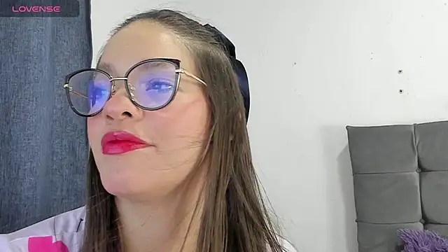 Snapshot of zoe69x chatting on February 2025 05:37:01 AM zoe69x online show from February 2025 05:37:01 AM