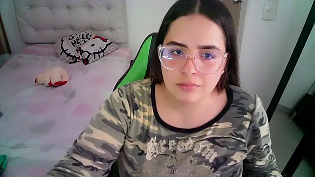 Snapshot of _alicia_z chatting on December 2024 05:48:02 PM alicia z online show from December 2024 05:48:02 PM