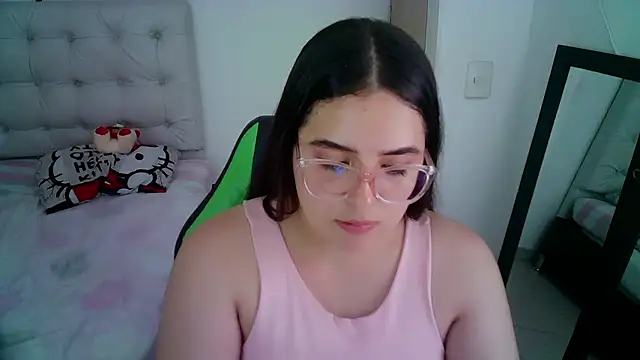 Snapshot of _alicia_z chatting on December 2024 09:06:01 PM alicia z online show from December 2024 09:06:01 PM