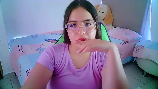 Snapshot of _alicia_z chatting on January 2025 09:19:01 PM alicia z online show from January 2025 09:19:01 PM