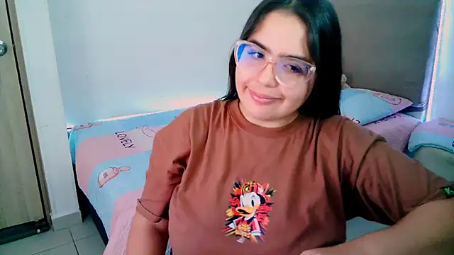 Snapshot of _alicia_z chatting on February 2025 05:50:01 PM alicia z online show from February 2025 05:50:01 PM