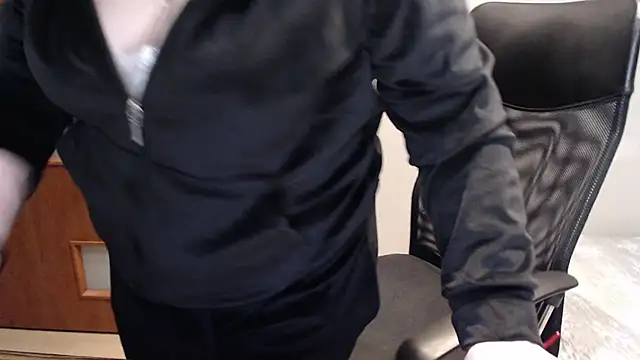 JoannaAndNeighbour online show from February 2025 06:09:02 PM