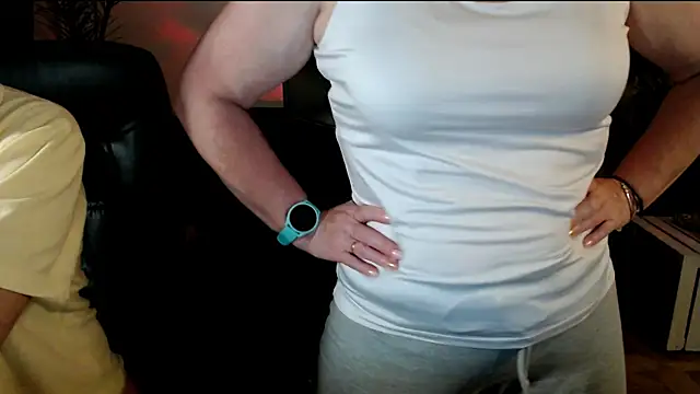 JoannaAndNeighbour online show from November 2025 01:15:02 PM