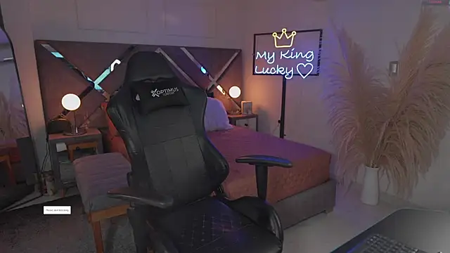 KateOwens online show from November 2025 11:32:02 AM