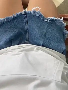   IRIS   online show from December 2024 07:38:02 PM