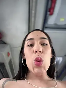   IRIS   online show from February 2025 07:28:01 PM