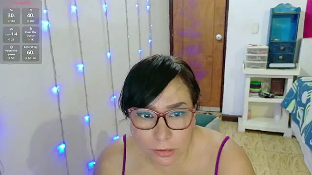 Snapshot of hottplay chatting on September 2025 04:07:02 PM hottplay online show from September 2025 04:07:02 PM