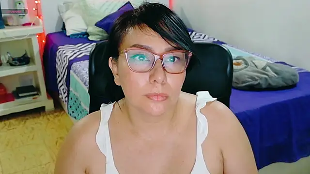 Snapshot of hottplay chatting on March 2026 04:14:01 PM hottplay online show from March 2026 04:14:01 PM