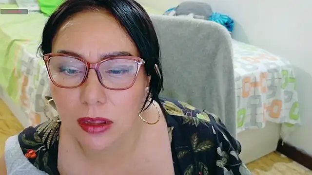 Snapshot of hottplay chatting on March 2026 06:25:02 PM hottplay online show from March 2026 06:25:02 PM