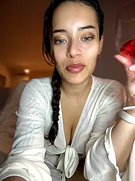 Snapshot of MistressBelleNoire chatting on December 2024 11:13:02 PM MistressBelleNoire online show from December 2024 11:13:02 PM