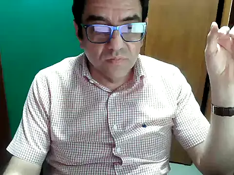 Snapshot of FernandoReuterG chatting on October 2025 01:28:02 AM FernandoReuterG online show from October 2025 01:28:02 AM