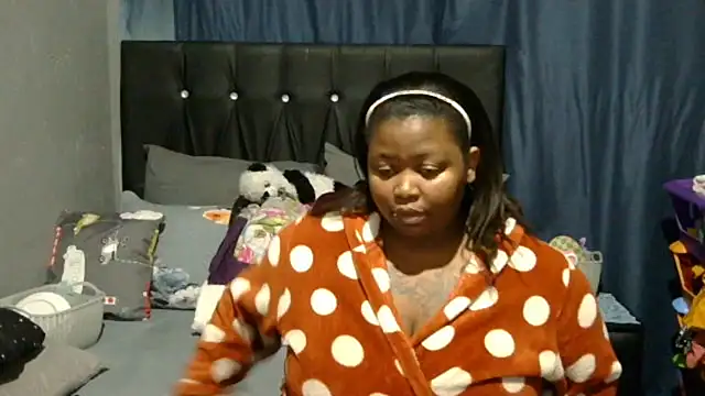 Snapshot of caramelbooty69 chatting on October 2025 07:00:01 PM caramelbooty69 online show from October 2025 07:00:01 PM