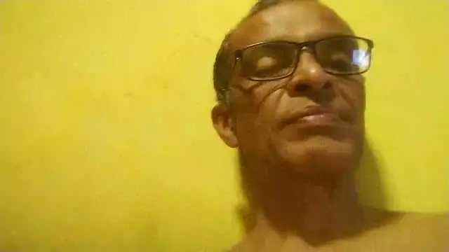 Snapshot of jrfm14 chatting on January 2026 01:31:02 AM jrfm14 online show from January 2026 01:31:02 AM