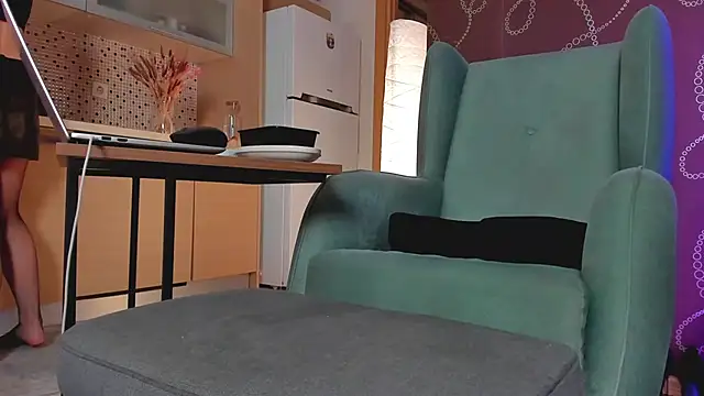 Yourfreebird online show from February 2025 10:46:01 AM