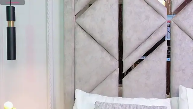 Snapshot of Sara_Boom chatting on October 2025 12:38:02 PM Sara Boom online show from October 2025 12:38:02 PM