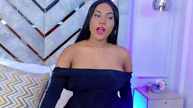 Snapshot of Sara_Boom chatting on November 2025 01:10:01 PM Sara Boom online show from November 2025 01:10:01 PM