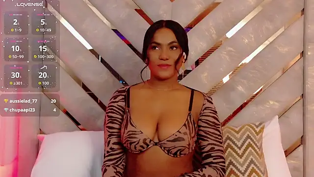 Snapshot of Sara_Boom chatting on December 2025 07:53:02 PM Sara Boom online show from December 2025 07:53:02 PM