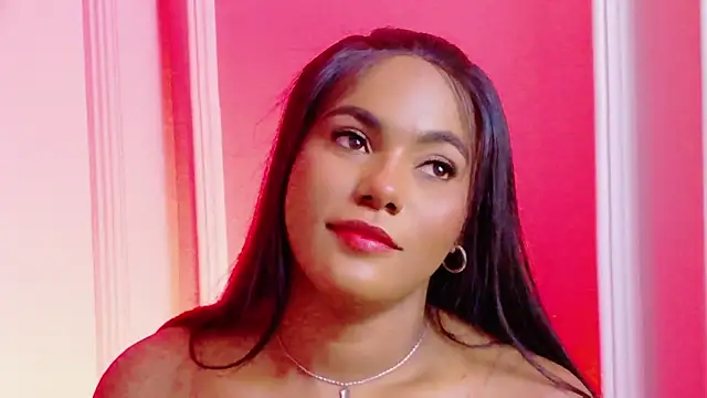 Snapshot of Sara_Boom chatting on January 2026 02:32:02 PM Sara Boom online show from January 2026 02:32:02 PM