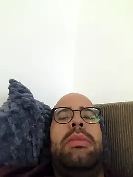 Snapshot of Gian7070 chatting on March 2026 09:27:01 AM Gian7070 online show from March 2026 09:27:01 AM