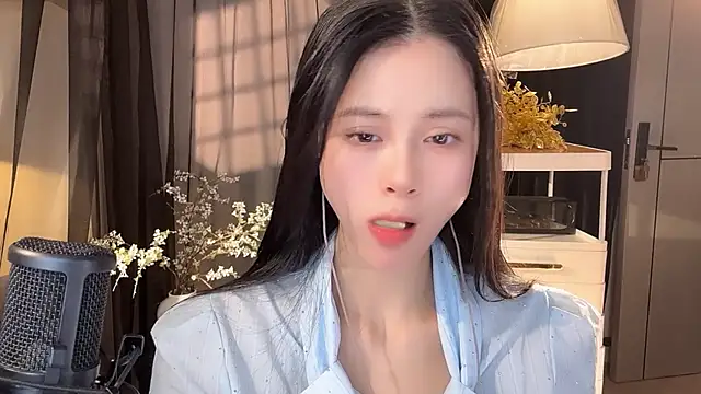 Ocean--Lili online show from April 2026 05:30:01 PM