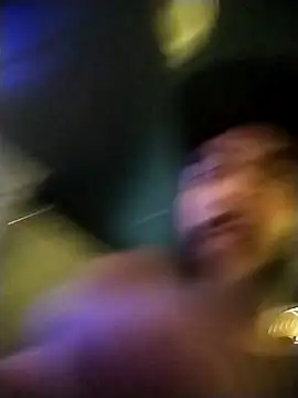 Snapshot of Pziko chatting on December 2025 05:58:01 AM Pziko online show from December 2025 05:58:01 AM