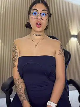 Sarasanders 4 online show from February 2026 03:46:02 AM