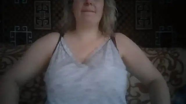 Diana Britt online show from November 2025 05:46:02 AM