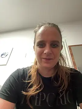 LadyChantale online show from May 2026 05:24:01 AM